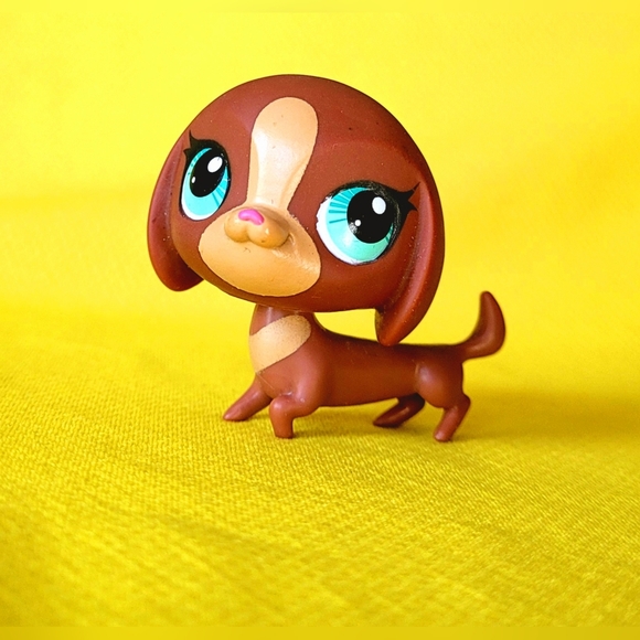 Littlest Pet Shop Other - Littlest Pet Shop Dachshund Figure No.3297, LPS Brown Dog aqua eyes